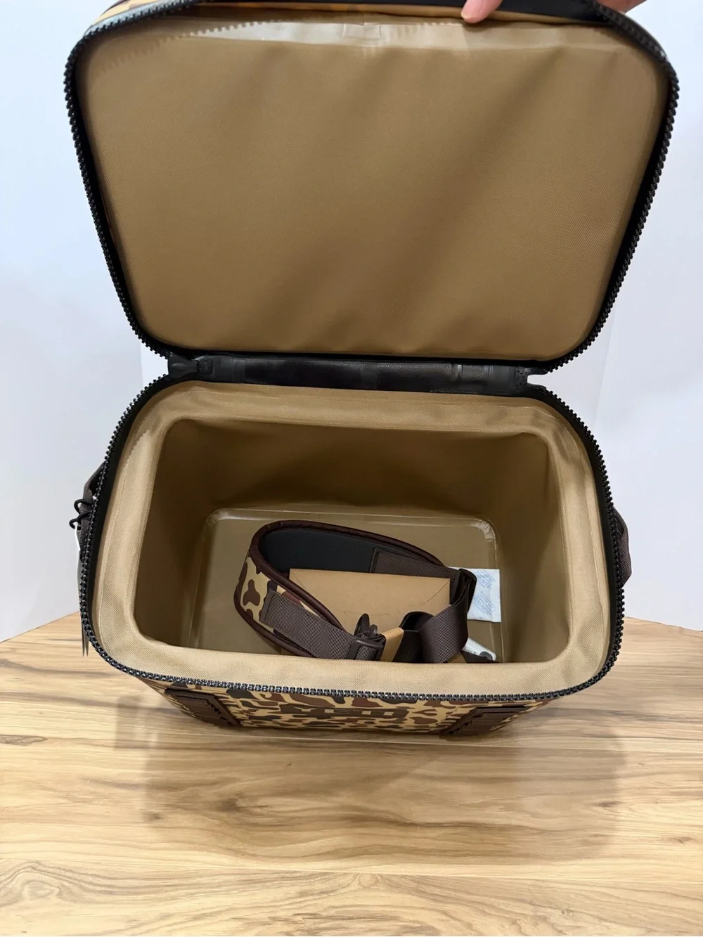 Yeti Hopper Flip 18 Wetlands Camo